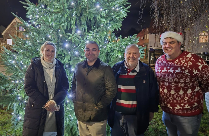 Peter turns on Groby Christmas Lights