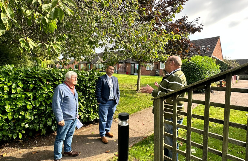 Peter meeting residents